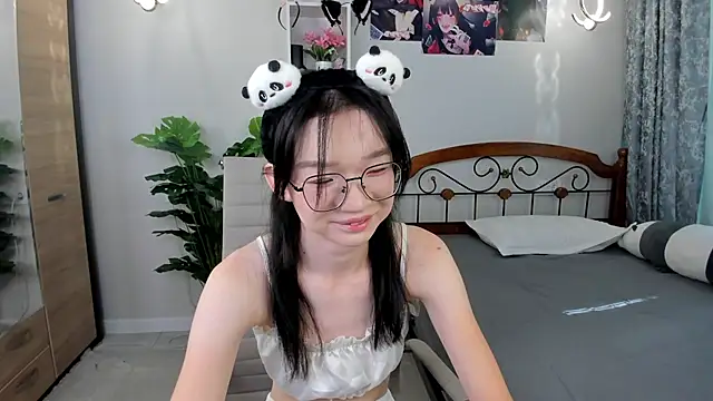 Snapshot of syuri_sun chatting on 11, 7, 2026 syuri sun online show from 11, 7, 2026