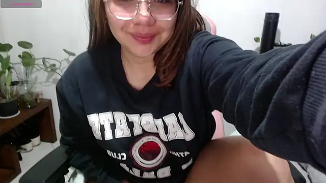 Snapshot of Elfi_333 chatting on 1, 6, 2026 Elfi 333 online show from 1, 6, 2026