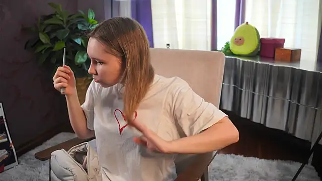 Snapshot of MathaConnie chatting on 8, 4, 2026 MathaConnie online show from 8, 4, 2026