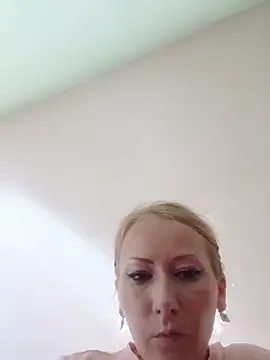 leilahotX online show from 30, 6, 2026
