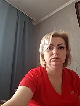 Snapshot of SylvieGold453 chatting on 1, 4, 2026 SylvieGold453 online show from 1, 4, 2026