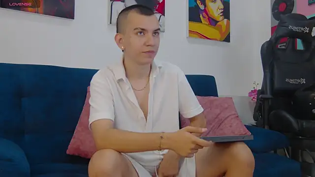 Rowan Cley online show from 26, 6, 2026