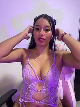 Snapshot of liaa_swan chatting on 6, 4, 2026 liaa swan online show from 6, 4, 2026