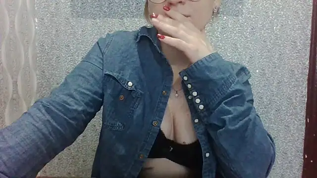 Snapshot of BlackCherry8888 chatting on 13, 4, 2026 BlackCherry8888 online show from 13, 4, 2026