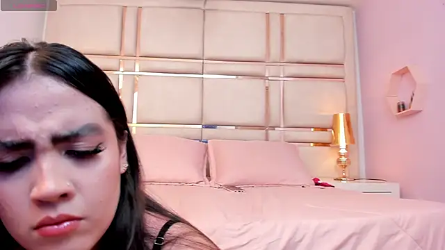 PaulinaFerraro online show from 6, 4, 2026