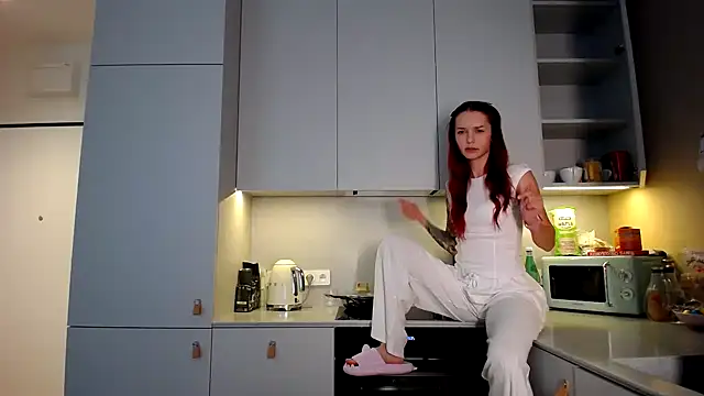 eva oopsy online show from 14, 4, 2026