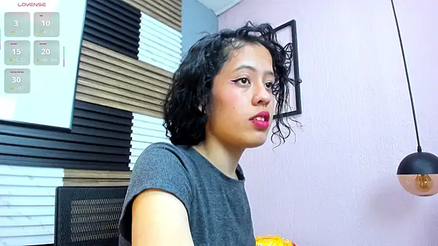Snapshot of Kaira_luxury chatting on 23, 5, 2026 Kaira luxury online show from 23, 5, 2026