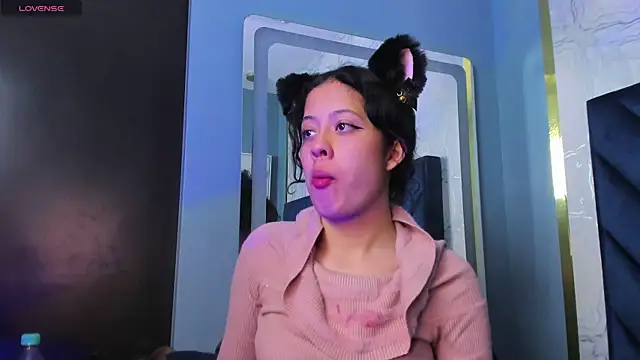 Snapshot of Kaira_luxury chatting on 18, 6, 2026 Kaira luxury online show from 18, 6, 2026