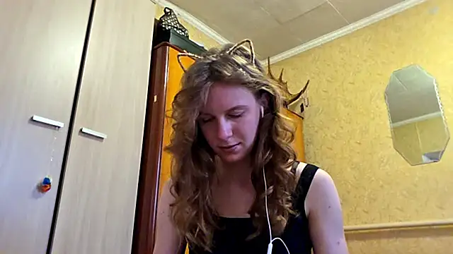 DonnaKuc online show from 13, 4, 2026