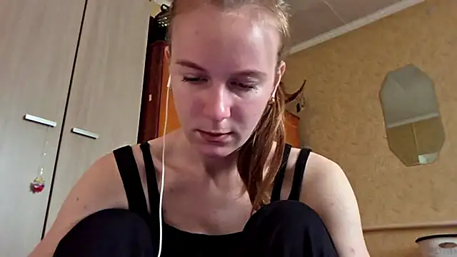 DonnaKuc online show from 8, 4, 2026