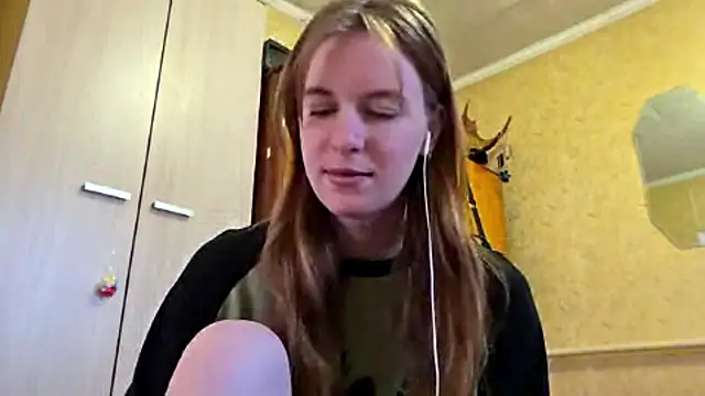 DonnaKuc online show from 22, 4, 2026
