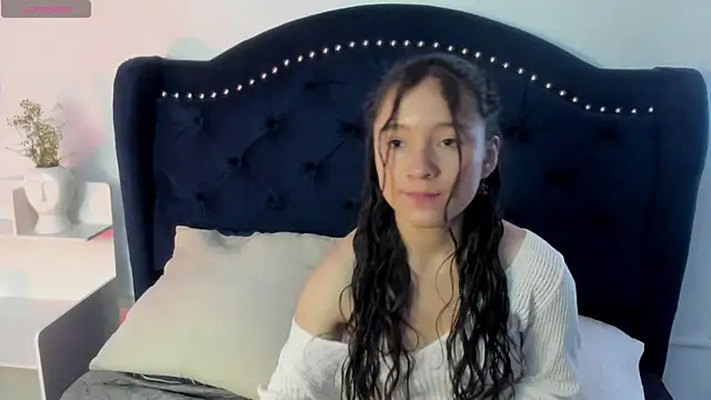Honney Bunny18 online show from 8, 4, 2026