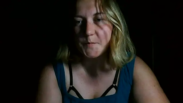 TinaKittyX online show from 12, 6, 2026