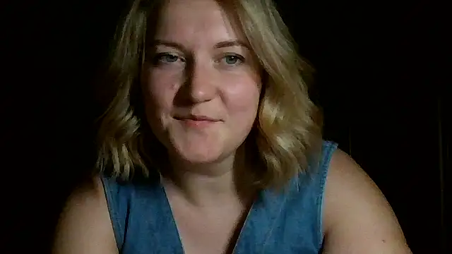 TinaKittyX online show from 9, 5, 2026