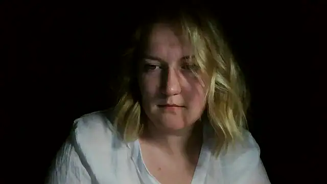 TinaKittyX online show from 17, 5, 2026