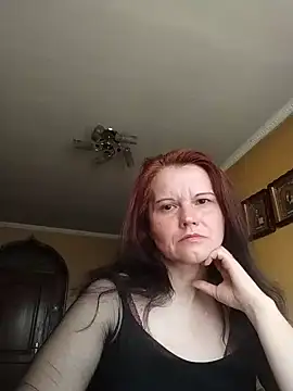 Snapshot of VeronikaLogan chatting on 4, 6, 2026 VeronikaLogan online show from 4, 6, 2026