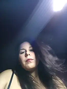 Snapshot of Aurora-Luz chatting on 11, 4, 2026 Aurora-Luz online show from 11, 4, 2026