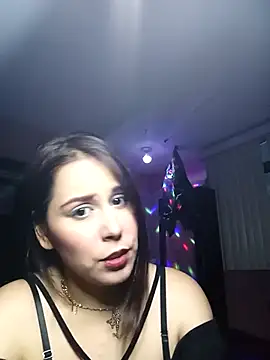 Snapshot of Aurora-Luz chatting on 22, 4, 2026 Aurora-Luz online show from 22, 4, 2026