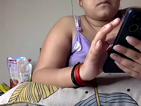 Bitchin Riya online show from 19, 6, 2026