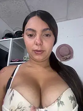SOFIA BRIZZ online show from 23, 4, 2026