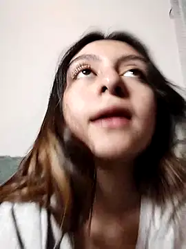 Snapshot of Lala_fluffy chatting on 27, 4, 2026 Lala fluffy online show from 27, 4, 2026