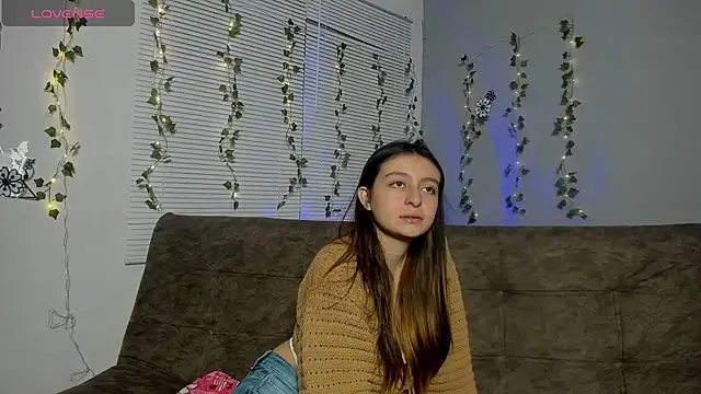Snapshot of Lala_fluffy chatting on 9, 7, 2026 Lala fluffy online show from 9, 7, 2026