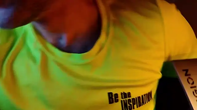 Snapshot of barebearstudio chatting on 1, 4, 2026 barebearstudio online show from 1, 4, 2026