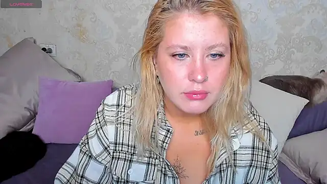 Snapshot of Simply_Alex chatting on 16, 5, 2026 Simply Alex online show from 16, 5, 2026