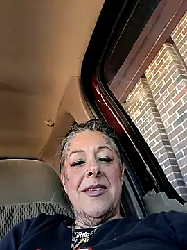 Kitty bang online show from 2, 6, 2026
