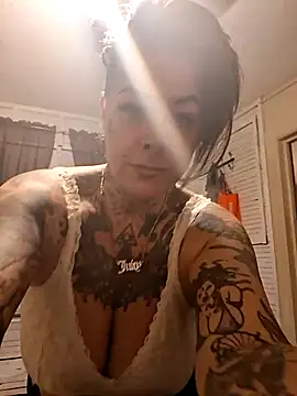 Snapshot of Kitty_bang chatting on 15, 4, 2026 Kitty bang online show from 15, 4, 2026