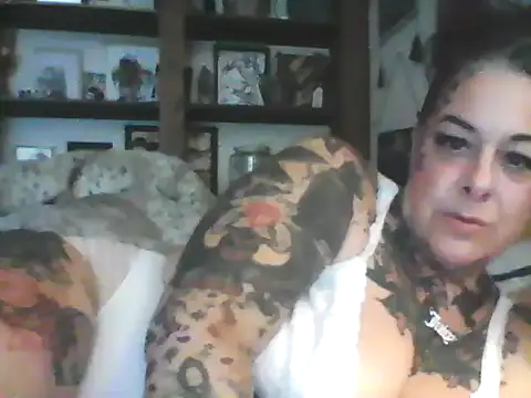 Snapshot of Kitty_bang chatting on 23, 4, 2026 Kitty bang online show from 23, 4, 2026