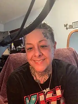 Snapshot of Kitty_bang chatting on 15, 4, 2026 Kitty bang online show from 15, 4, 2026
