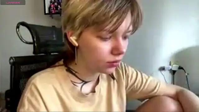 MadalynNosel online show from 12, 4, 2026