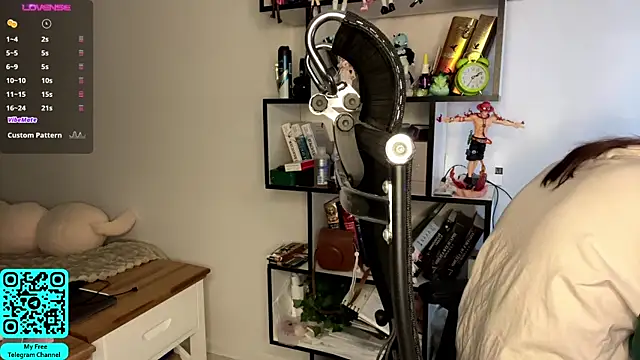 MadalynNosel online show from 14, 4, 2026