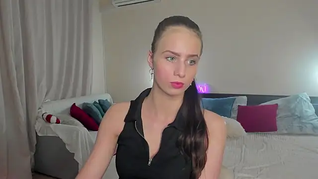 Snapshot of LoveBettie chatting on 11, 6, 2026 LoveBettie online show from 11, 6, 2026