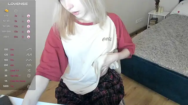 Snapshot of MiaKimiko chatting on 21, 5, 2026 MiaKimiko online show from 21, 5, 2026