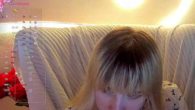 Snapshot of MiaKimiko chatting on 5, 6, 2026 MiaKimiko online show from 5, 6, 2026