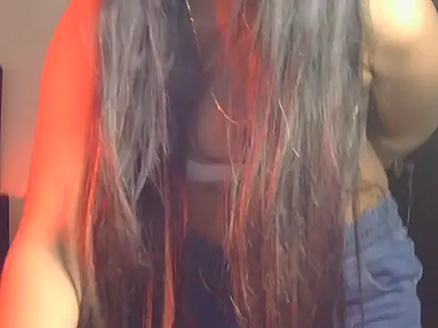 Snapshot of pari_darling chatting on 13, 4, 2026 pari darling online show from 13, 4, 2026