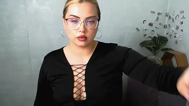 Snapshot of AminaSoul_ chatting on 13, 5, 2026 AminaSoul online show from 13, 5, 2026