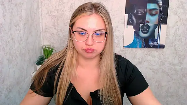 Snapshot of AminaSoul_ chatting on 24, 4, 2026 AminaSoul online show from 24, 4, 2026