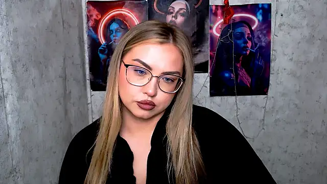 Snapshot of AminaSoul_ chatting on 27, 4, 2026 AminaSoul online show from 27, 4, 2026