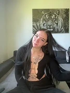 zoeelinks online show from 8, 4, 2026