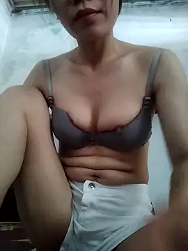 Miss lovexx online show from 6, 4, 2026