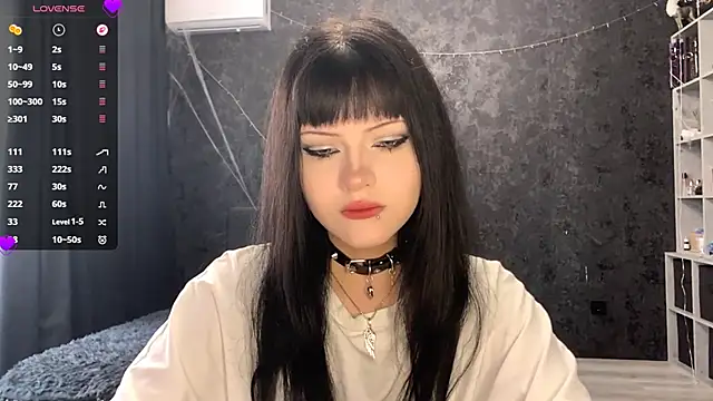 EmilyEmbears online show from 13, 5, 2026
