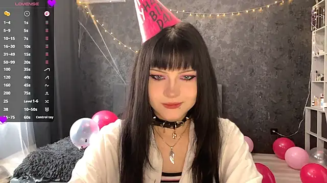 EmilyEmbears online show from 16, 5, 2026