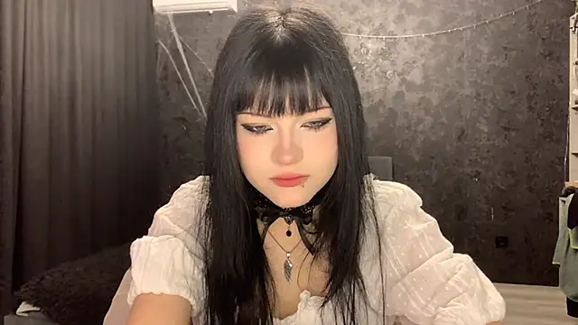 EmilyEmbears online show from 21, 4, 2026