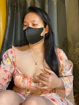 Mely2005 online show from 8, 4, 2026