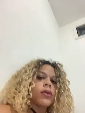 Snapshot of putinha_00021 chatting on 24, 4, 2026 putinha 00021 online show from 24, 4, 2026