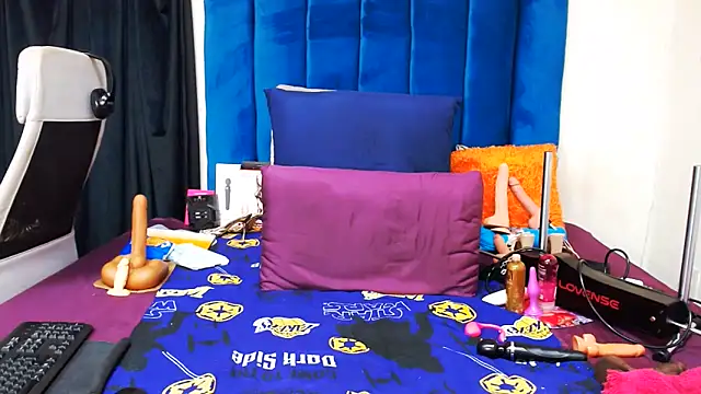 Snapshot of Freakyslut-39 chatting on 5, 6, 2026 Freakyslut-39 online show from 5, 6, 2026