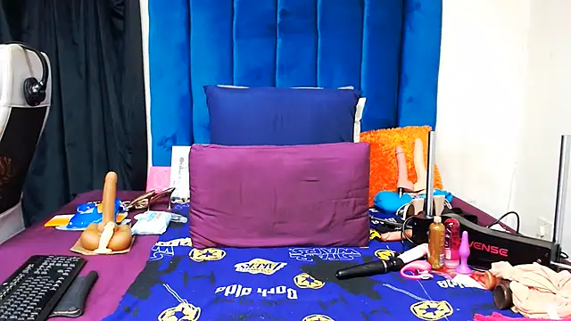 Snapshot of Freakyslut-39 chatting on 25, 6, 2026 Freakyslut-39 online show from 25, 6, 2026